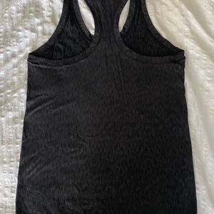 Athleta Momentum Tank